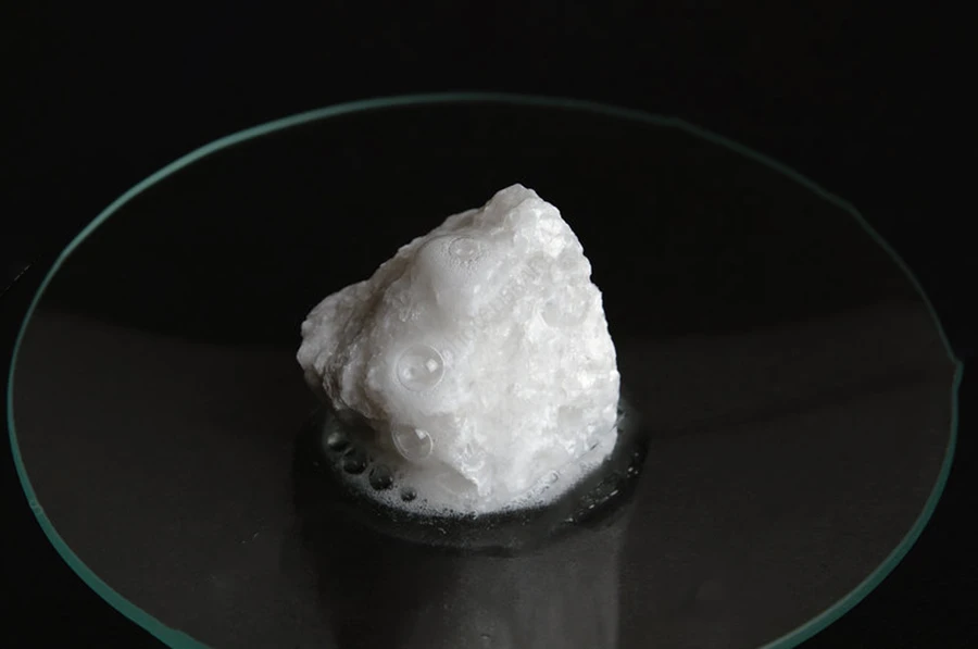 Marble Reacting with Acid